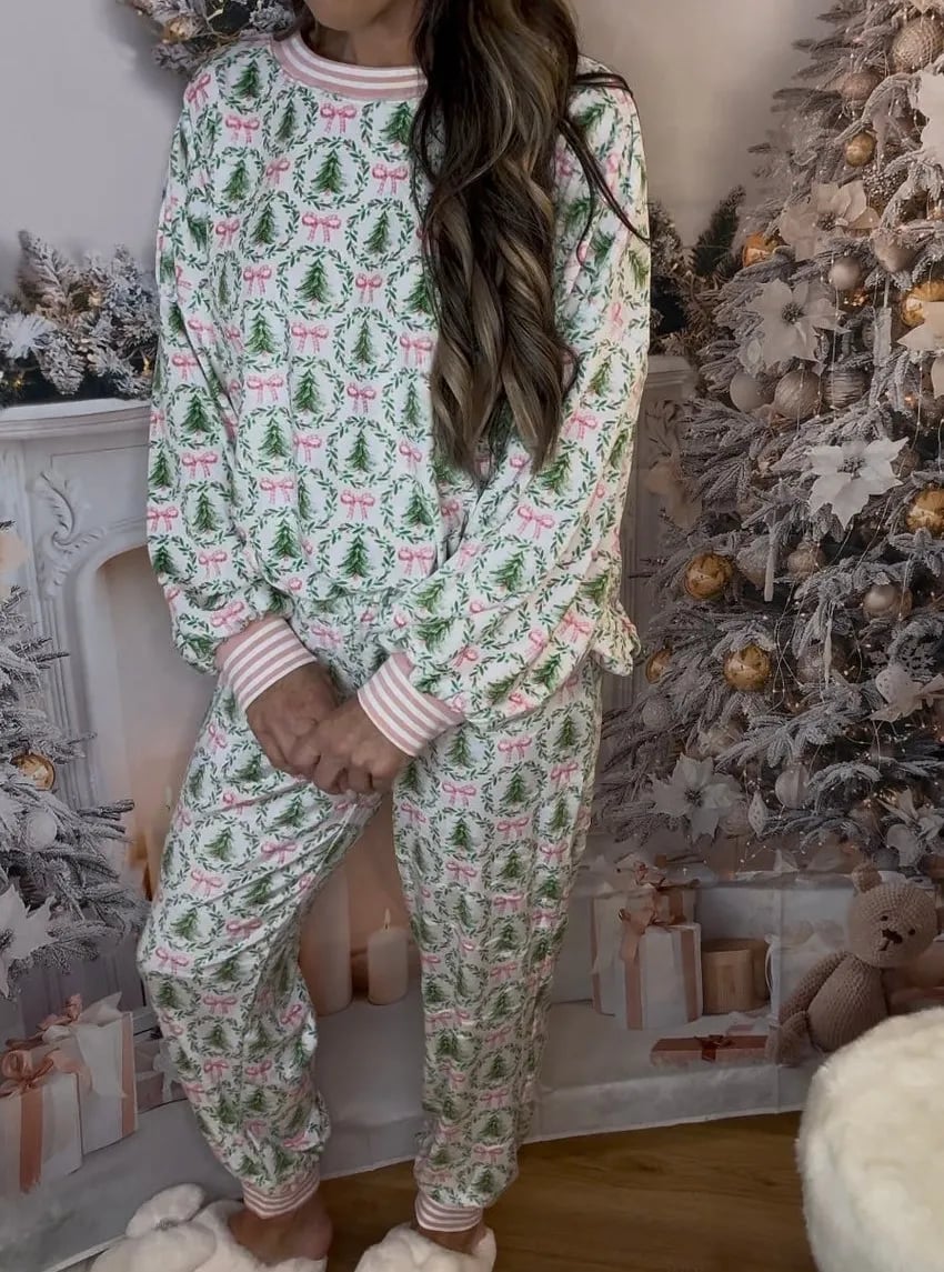 🎄Kerstbomen en strikken pyjamaset