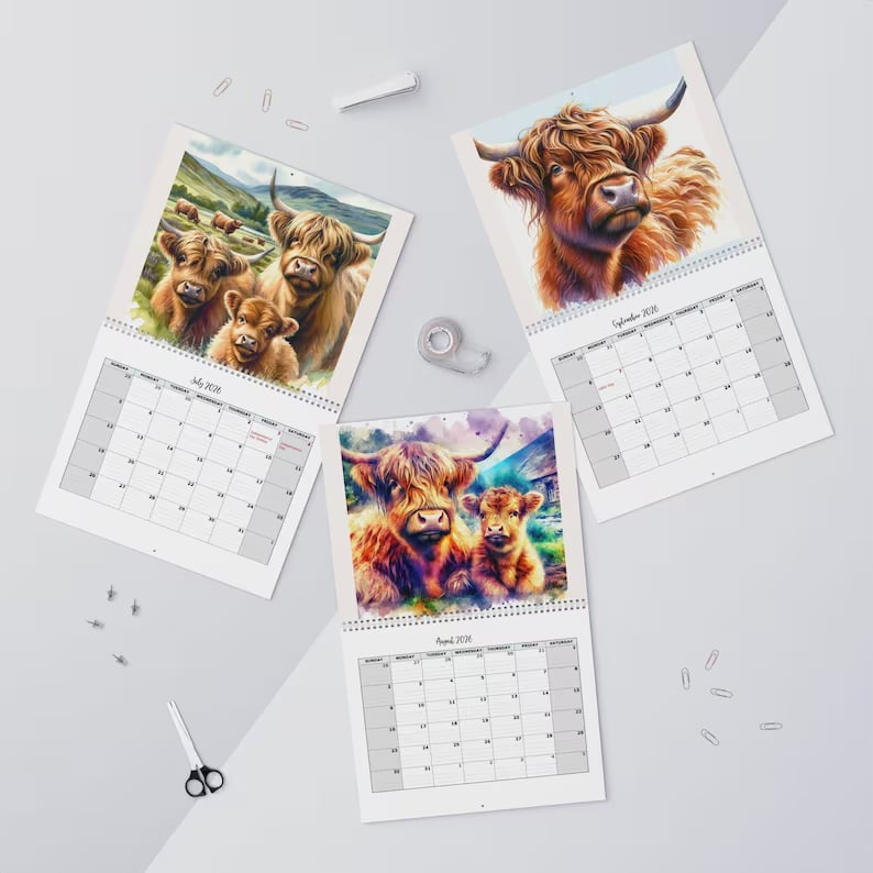 🐮Highland Cow Kalender 2026 – Rustieke boerderij wanddecoratie & maandplanner